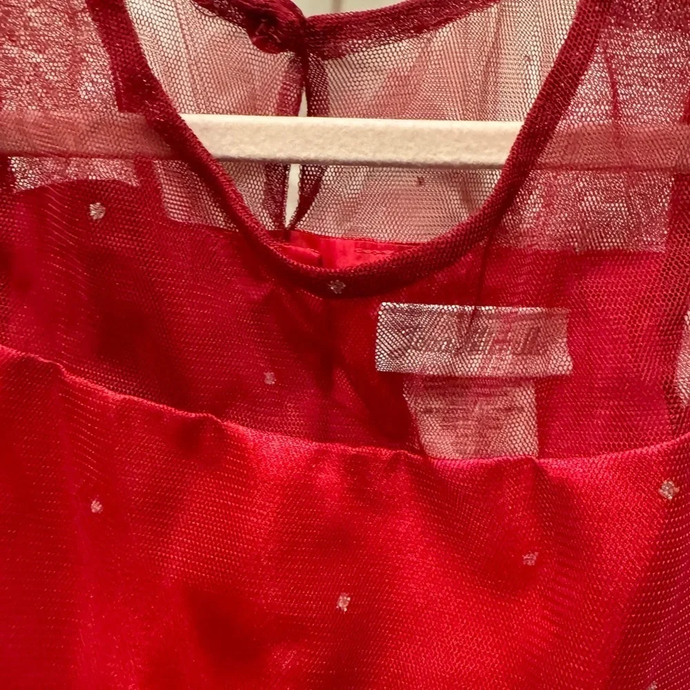 NWOT Jona Michelle 2T Red and Silver Formal Girls Dress with Ruffle Sleeves